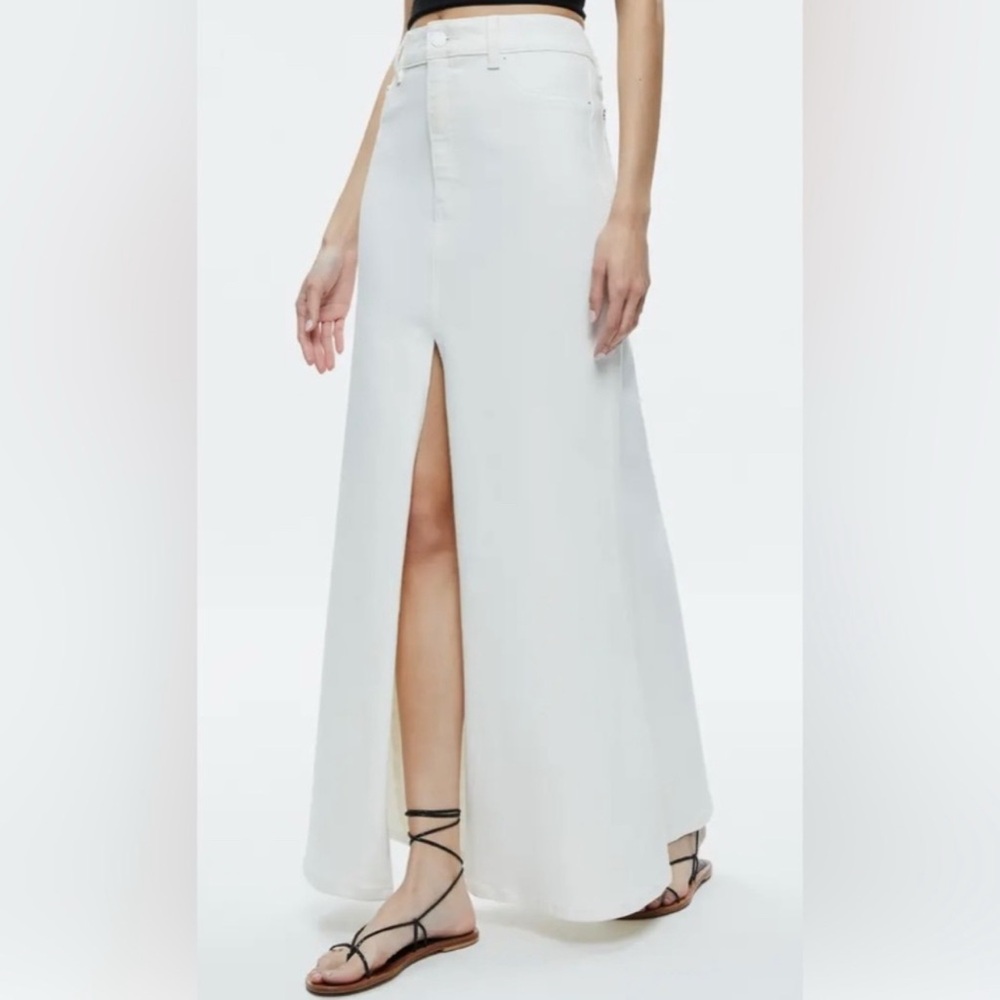 Alice + Olivia Denim Maxi Skirt White with slit, Size 29